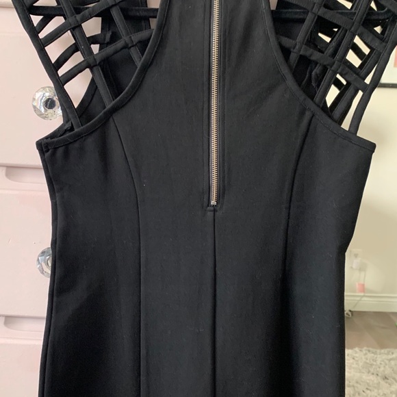 Unique Black dress - Picture 5 of 5